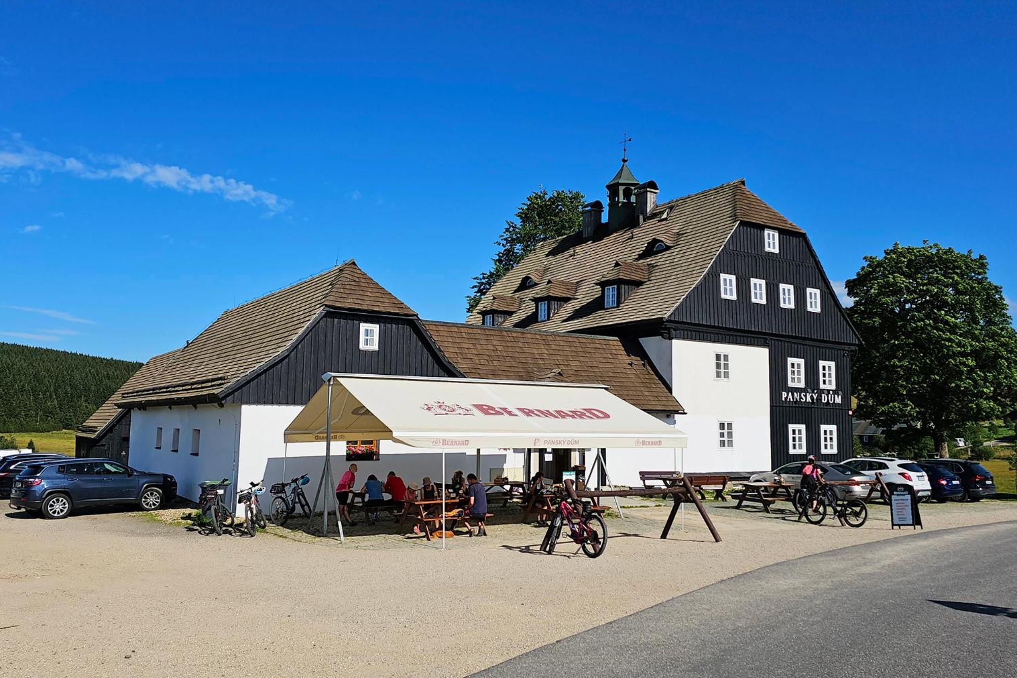Enjoyharrachov: Sunny Studio with Mountain Views and Entertainment Exterior photo