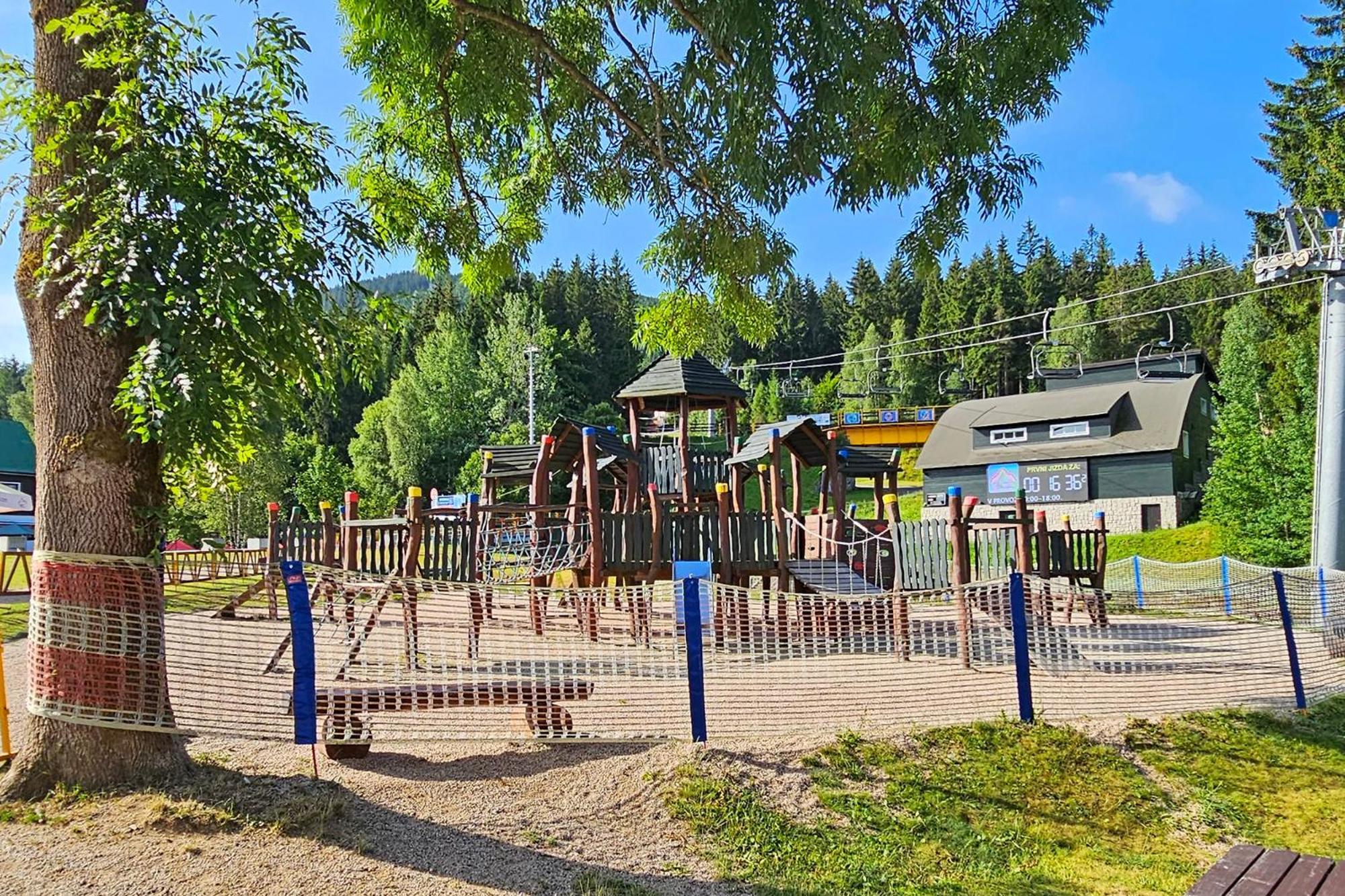 Enjoyharrachov: Sunny Studio with Mountain Views and Entertainment Exterior photo